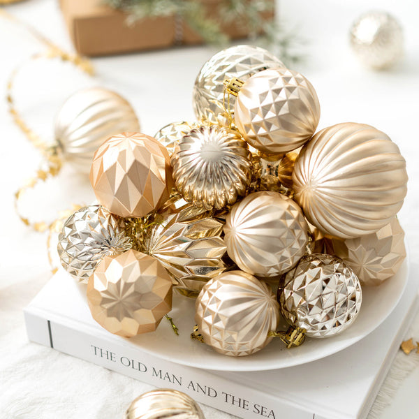 Christmas Ball Decoration Set (30 pcs) - 4 styles and 2 sizes of hanging Christmas tree ball decorations,